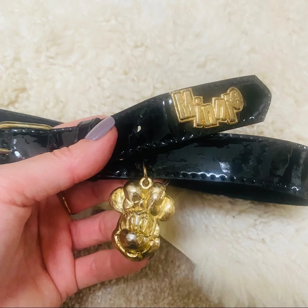VINTAGE RETRO DISNEY MINNIE MOUSE BELT WITH CHARM BLACK PATENT FAUX LEATHER